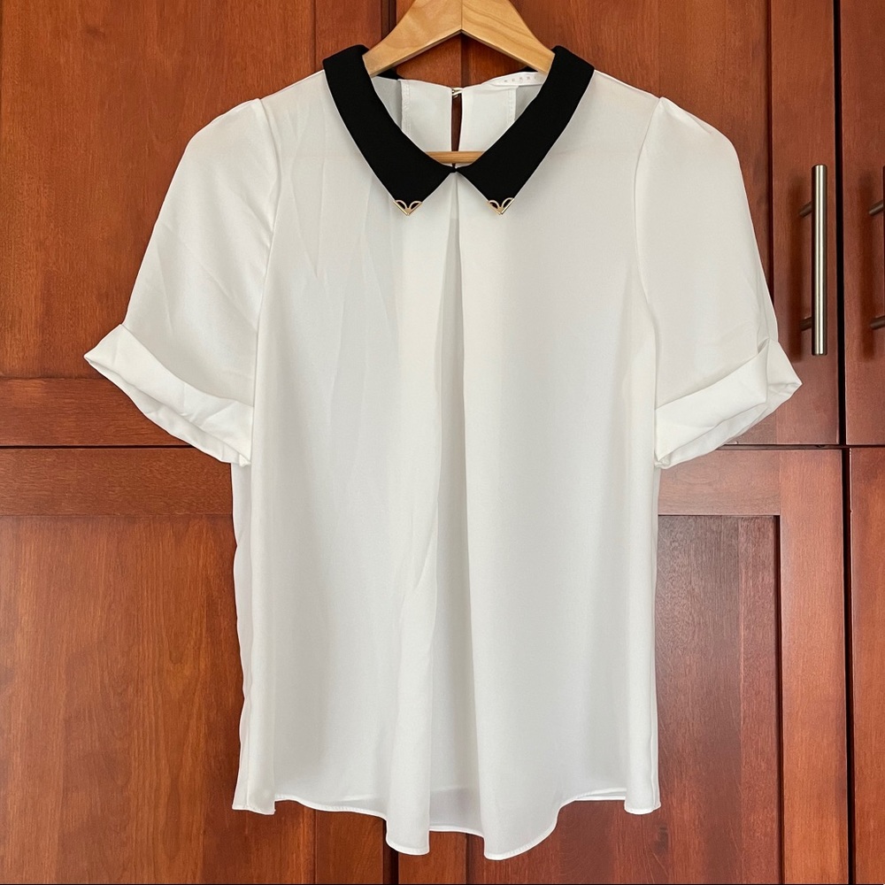 White Blouse with Embellished Collar Size Small - Picture 1 of 6